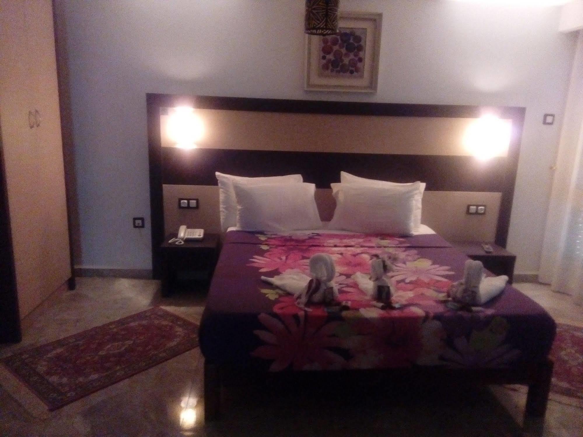 Space Telemly Hotel Algiers Экстерьер фото