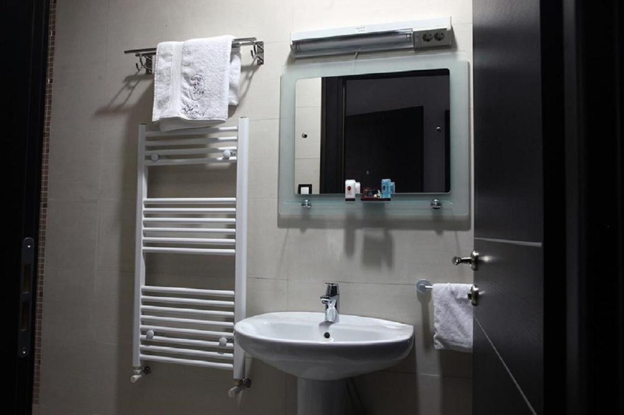 Space Telemly Hotel Algiers Экстерьер фото